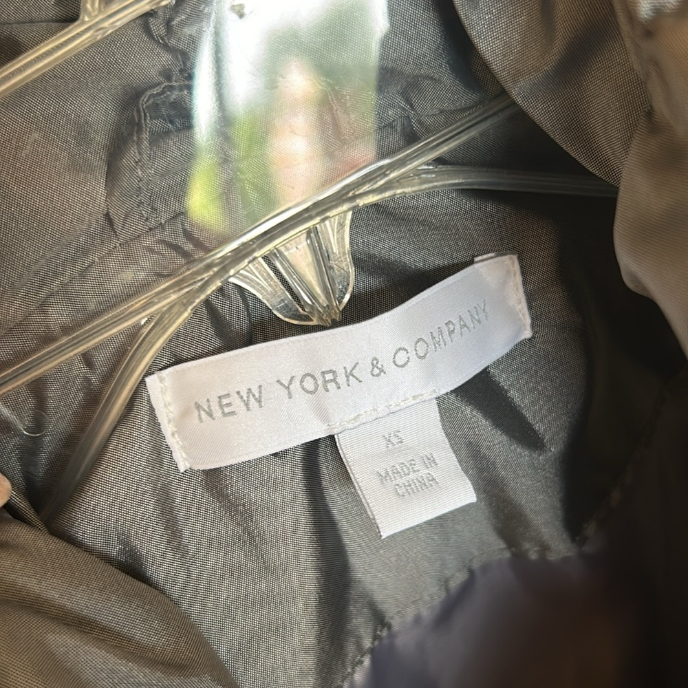 NY&Co Vest - Picture 3 of 3
